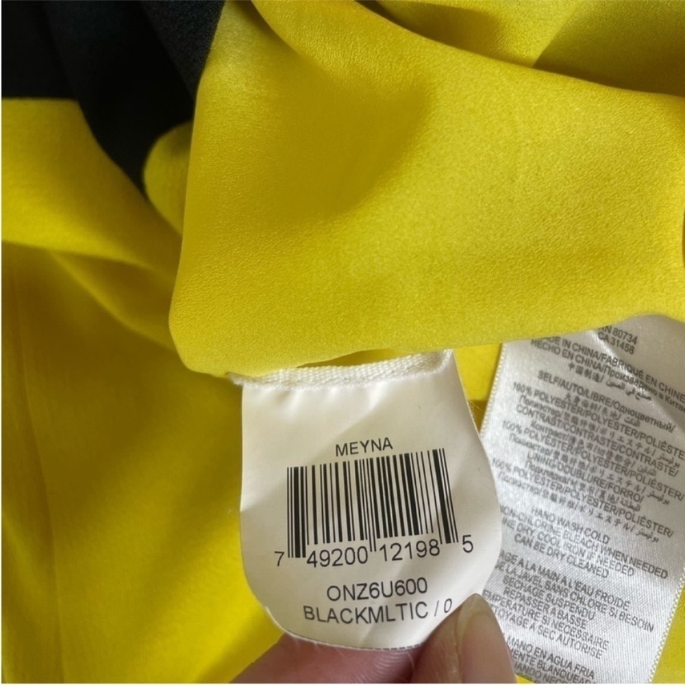 BCBGMAXAZRIA Meyna Blocked Sheath Party Dress
Size 0 - Picture 9 of 11